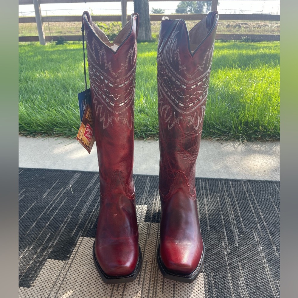 Red cowgirl boots